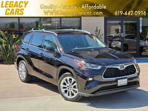 Used 2022 Toyota Highlander Limited image 1
