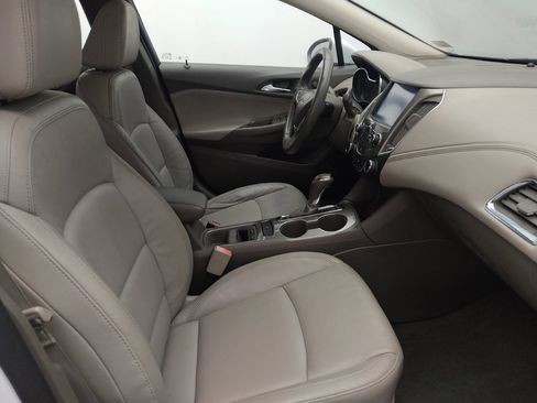 Used 2017 Chevrolet Cruze Premier FWD image 21