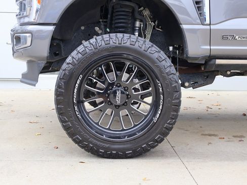 Used 2023 Ford F250 Platinum w/ FX4 Off-Road Package image 47