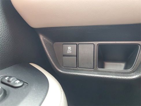 Certified 2025 Honda HR-V LX image 23