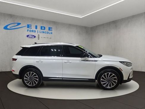 Used 2023 Lincoln Corsair Reserve w/ Rear Removable Package Tray AWD/4WD image 5
