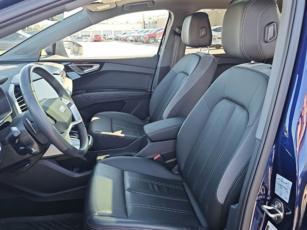 Used 2023 Audi Q4 e-tron Prestige AWD/4WD image 3