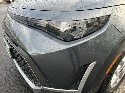 Used 2025 Kia Soul LX FWD image 37