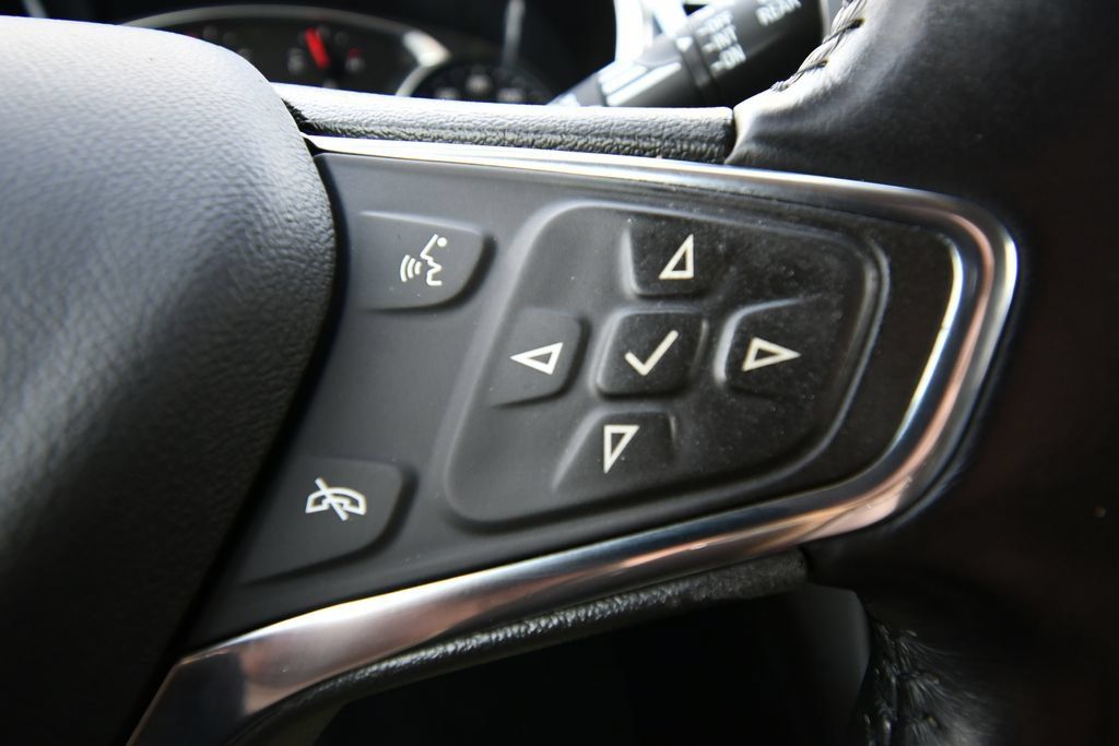 Used 2020 Chevrolet Equinox Premier AWD/4WD image 26