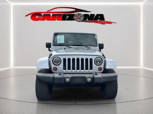 Used 2013 Jeep Wrangler Unlimited Sahara w/ Connectivity Group AWD/4WD image 13
