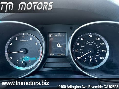 Used 2018 Hyundai Santa Fe Sport AWD/4WD image 16
