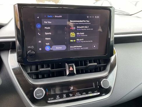 Used 2023 Toyota Corolla LE image 6