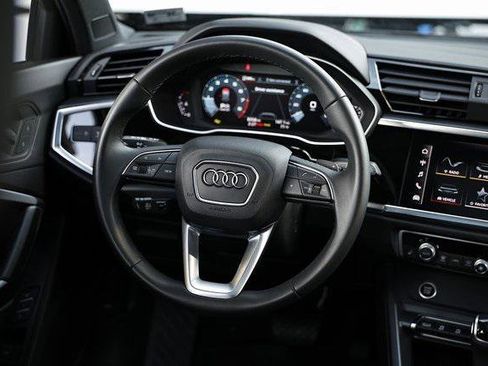 Certified 2025 Audi Q3 2.0T Premium w/ Convenience Package image 27