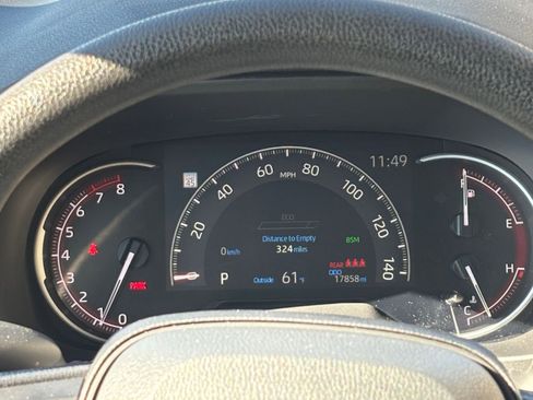 Used 2025 Toyota RAV4 XLE image 36