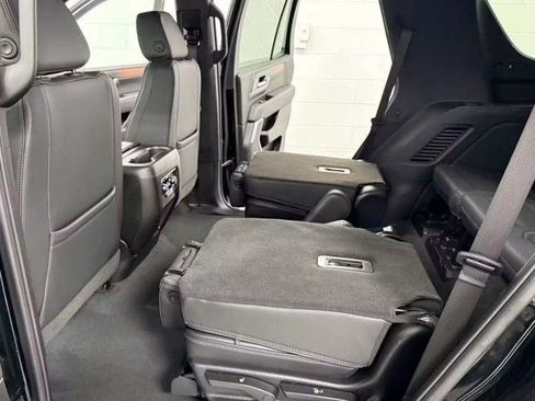 Used 2025 GMC Yukon Denali AWD/4WD image 14
