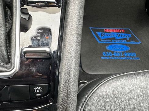 Used 2025 Jeep Compass Limited image 15