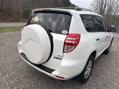 Used 2010 Toyota RAV4 Base 4x4 4dr SUV image 5