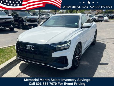 Used 2021 Audi Q8 Prestige w/ Prestige Package AWD/4WD image 2