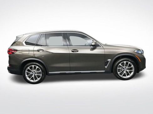 New 2026 BMW X5 xDrive50e w/ Climate Comfort Package AWD/4WD image 3