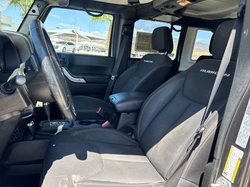 Certified 2017 Jeep Wrangler Unlimited Rubicon w/ Connectivity Group AWD/4WD image 18