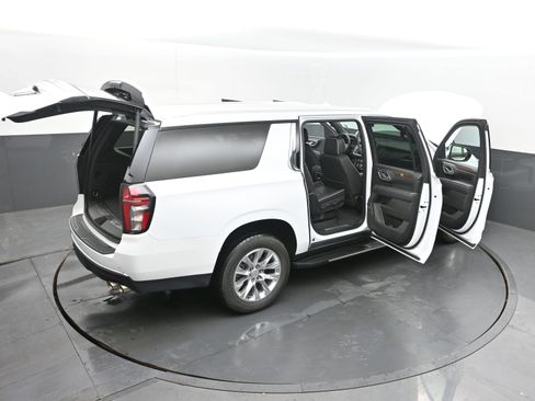 Used 2023 Chevrolet Suburban Premier image 48