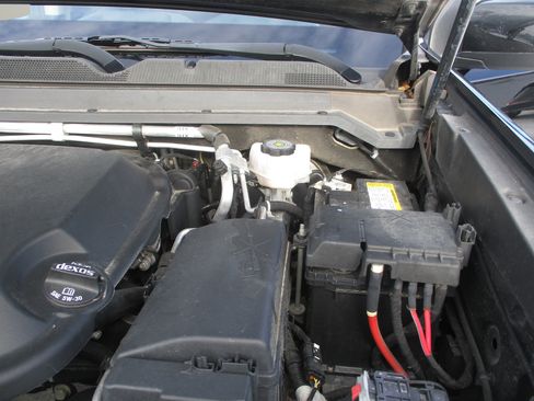 Used 2021 Chevrolet Colorado Z71 AWD/4WD image 38
