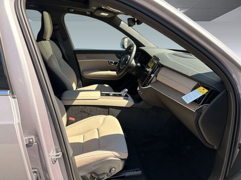 Used 2026 Volvo XC90 B6 Plus w/ Protection Package image 27