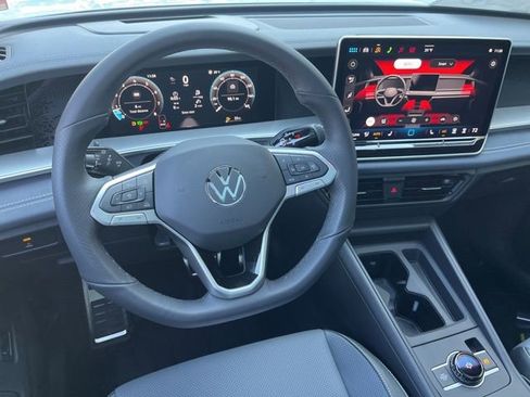 New 2026 Volkswagen Tiguan SE R-Line FWD image 30