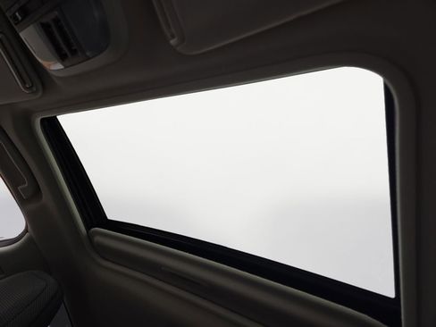 Certified 2024 Subaru Crosstrek 2.0i Premium image 2