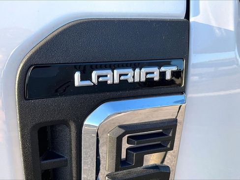 Certified 2023 Ford F250 Lariat w/ Lariat Ultimate Package image 27