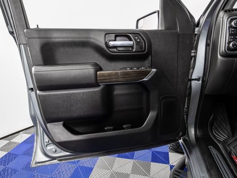 Used 2021 Chevrolet Silverado 1500 LT Trail Boss w/ Bed Protection Package image 12