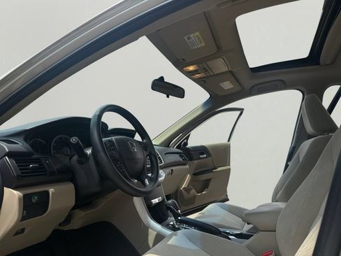 Used 2013 Honda Accord EX image 9