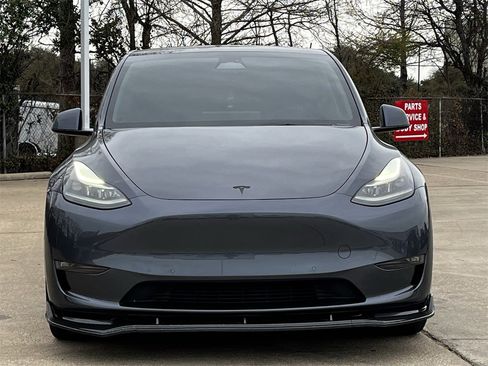Used 2022 Tesla Model Y Performance image 7