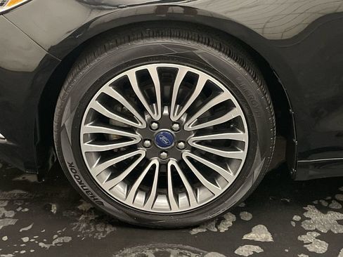 Used 2017 Ford Fusion Titanium AWD/4WD image 27