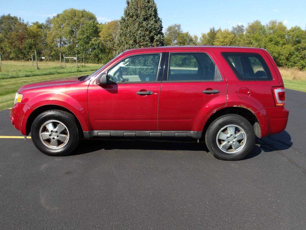Used 2012 Ford Escape XLS FWD image 9