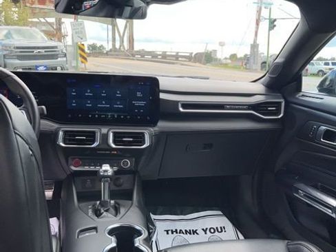 Used 2025 Ford Mustang Premium image 25