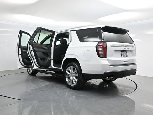 Used 2022 Chevrolet Tahoe High Country w/ Premium Package 2 AWD/4WD image 55