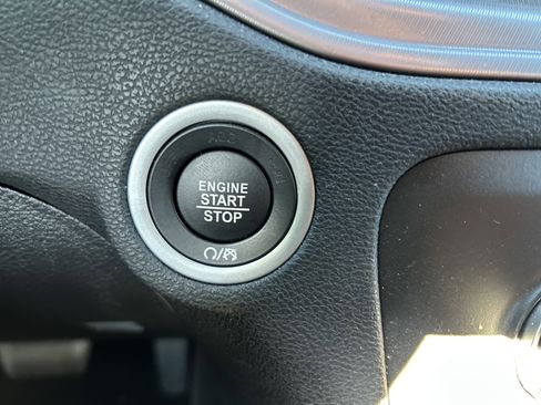 Used 2023 Dodge Charger SXT image 39