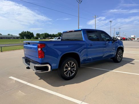 Used 2023 Chevrolet Silverado 1500 LT AWD/4WD image 6