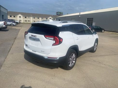 Used 2024 GMC Terrain SLT image 6