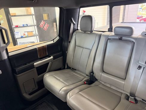 Used 2020 Ford F150 Lariat RWD image 31