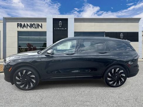 New 2026 Lincoln Nautilus Reserve w/ Jet Appearance Package AWD/4WD image 4