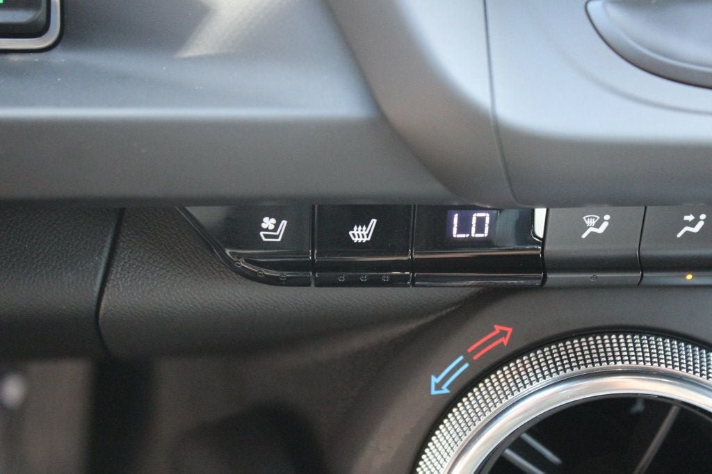Used 2019 Chevrolet Camaro SS RWD image 14