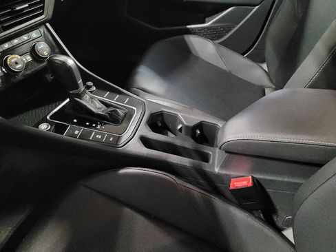 Used 2019 Volkswagen Jetta SE FWD image 26