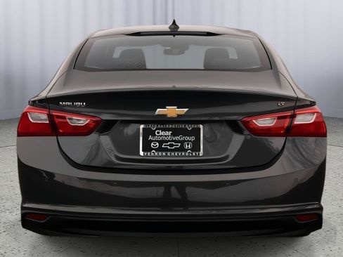 Used 2017 Chevrolet Malibu LT w/ Driver Confidence Package image 23