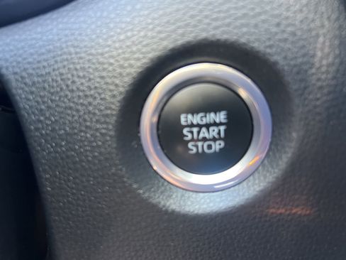 Used 2023 Toyota Corolla SE FWD image 6