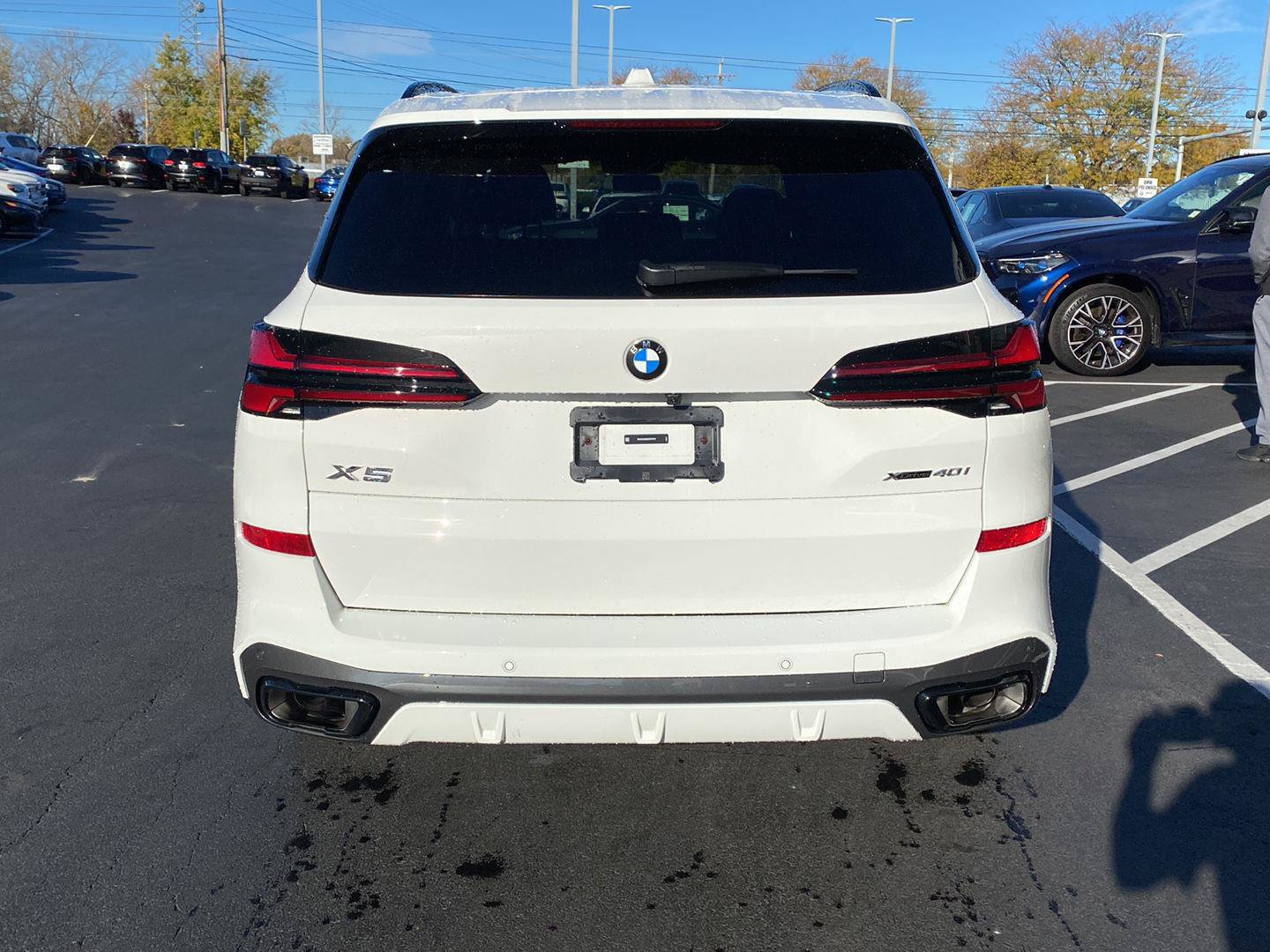 Used 2025 BMW X5 xDrive40i w/ M Sport Package AWD/4WD image 4