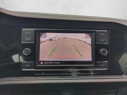 Used 2024 Volkswagen Jetta SE image 15