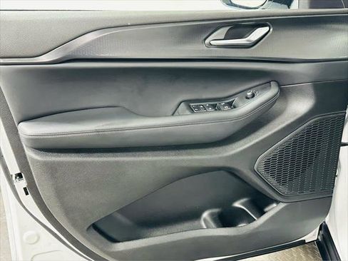 Certified 2023 Jeep Grand Cherokee Altitude image 27