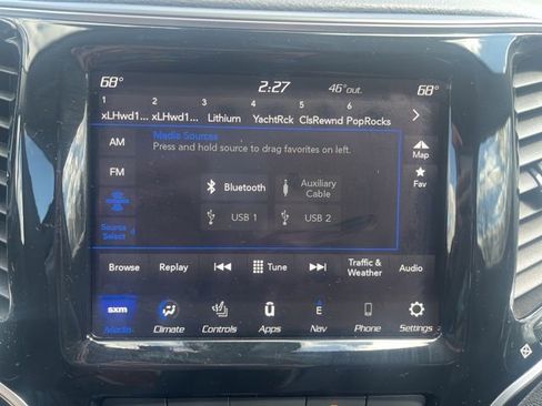 Certified 2022 Jeep Cherokee Limited w/ Elite Package image 33