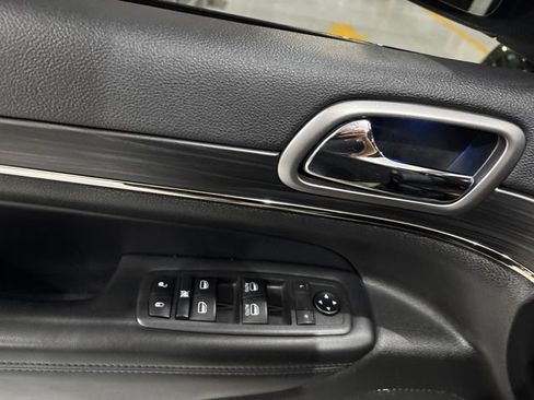 Used 2020 Jeep Grand Cherokee Limited X AWD/4WD image 17