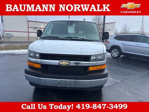 Used 2024 Chevrolet Express 3500 LT w/ LT Preferred Equipment Group image 2