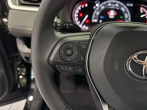 Used 2023 Toyota RAV4 XLE Premium image 17