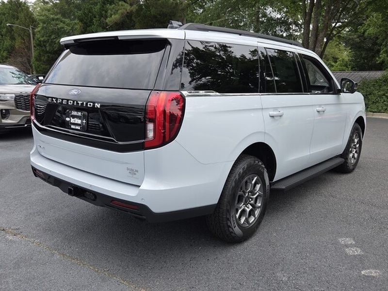 New 2026 Ford Expedition Active RWD image 15