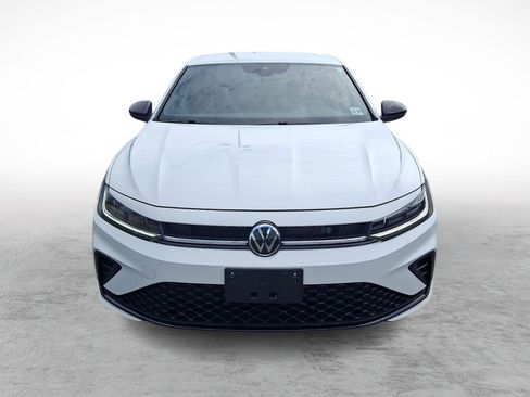 Used 2025 Volkswagen Jetta Sport image 8